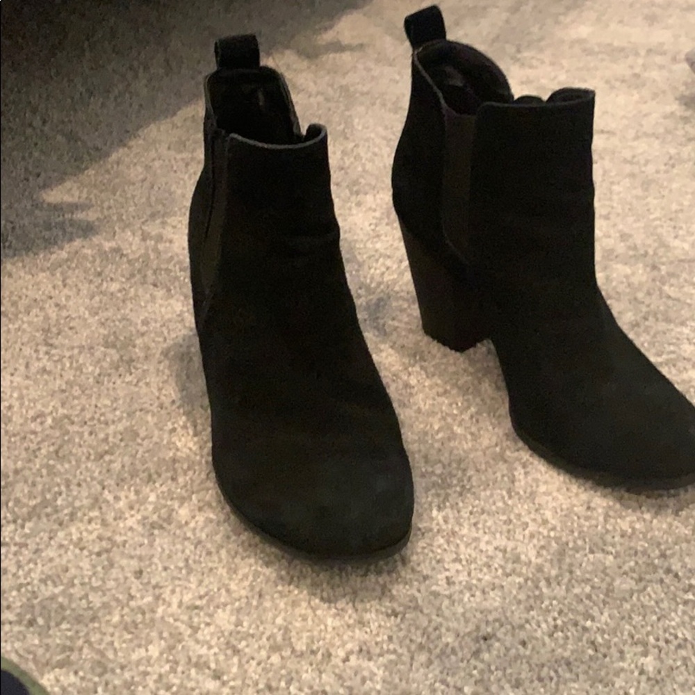 Wedge boots